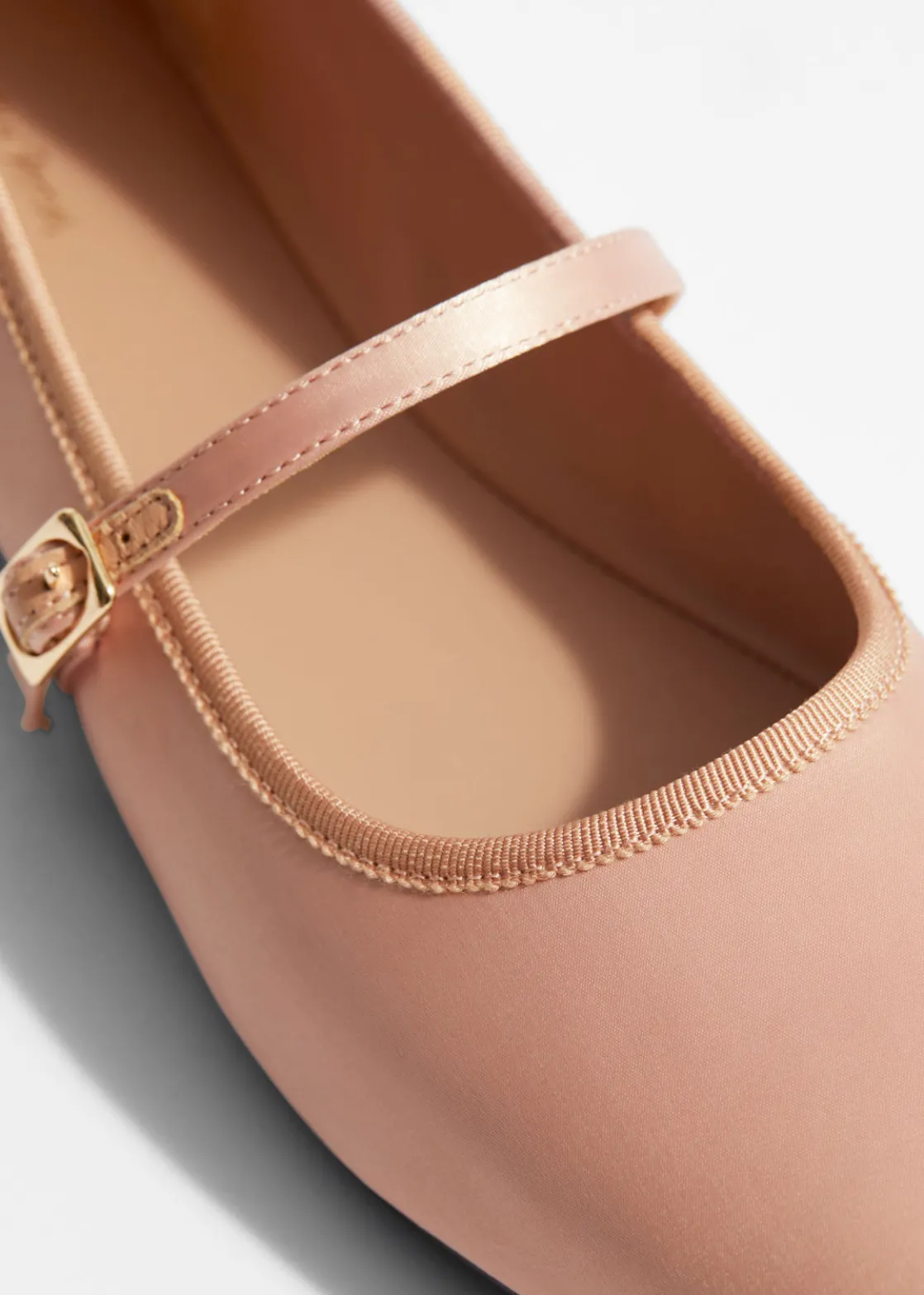 Square-Toe Ballet Flats